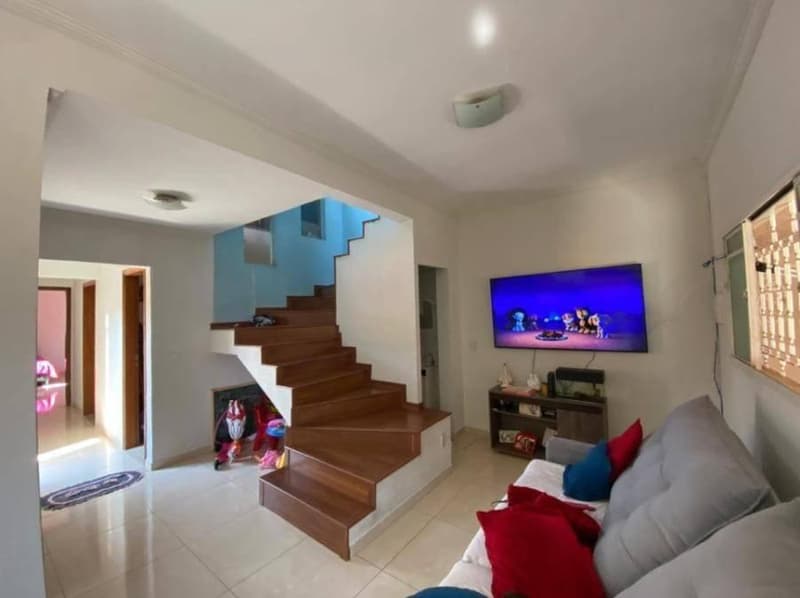 Foto 1 de 19: Casa em leilão em São Carlos - SP, bairro Parque dos Timburis — Casa 193m² com Terreno 275m² | São Carlos-SP | Parque dos Timburis - 2 Dorms, 2 banheiros, 1 Vaga - Financiamento até 420 Meses!