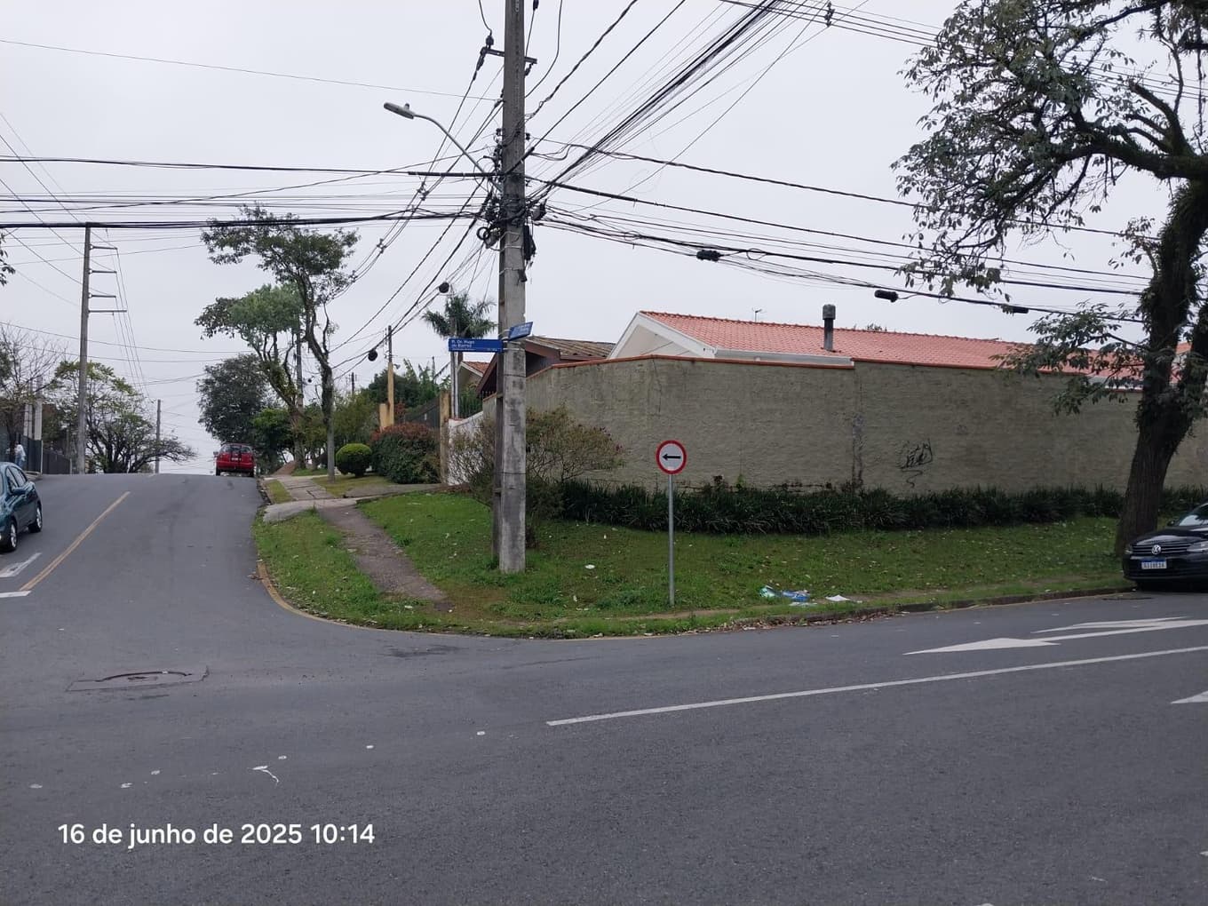 Foto 13 de 17: Casa em leilão em Curitiba - PR, bairro Jardim das Américas — Casa com área de 230m² e terreno com área de 408m², Jardim das Américas, Curitiba/PR