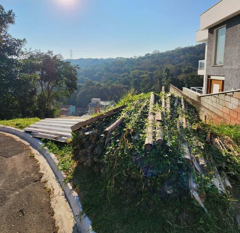 Foto 2 de 3: Terreno em leilão em Cotia - SP — Terreno Urbano no Residencial no Parque das Rosas