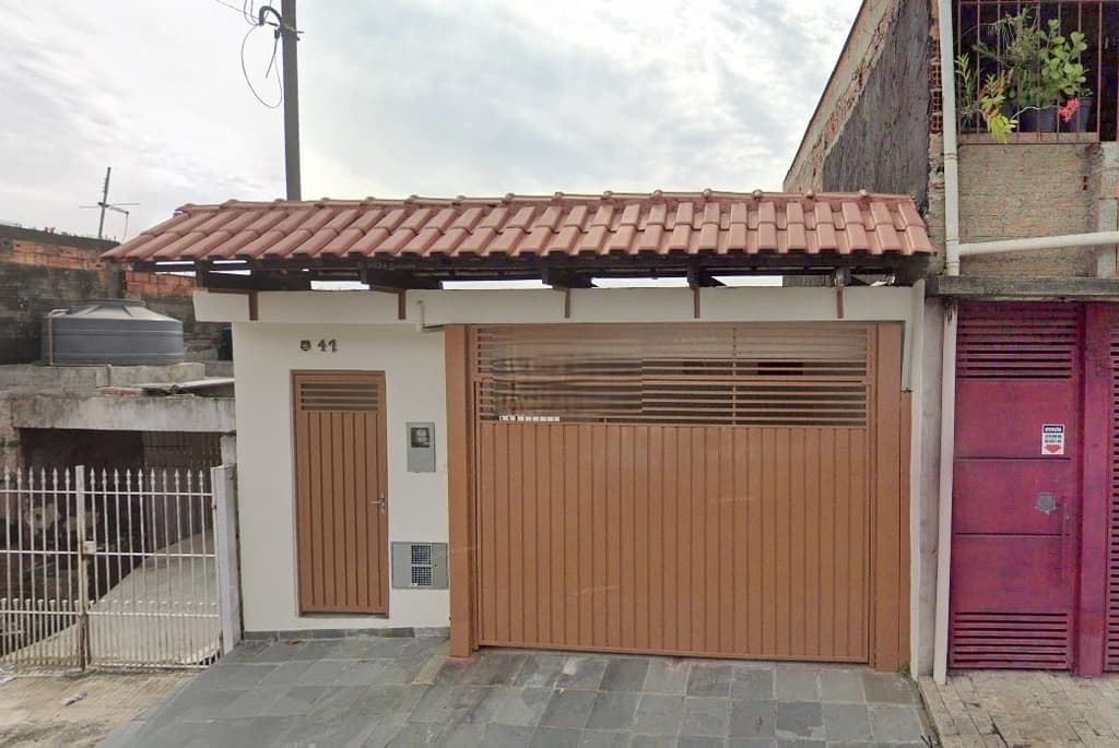 Foto 1 de 2: Casa em leilão em Embu Das Artes - SP — Casa 115m², Jardim Vazame, Embu das Artes/SP - Ocupada
