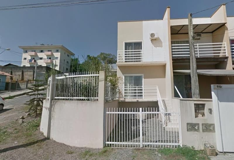 Foto 1 de 2: Casa em leilão em Joinville - SC, bairro Boehmerwald — Casa 76m², Bairro Boehmerwald, Joinville/SC