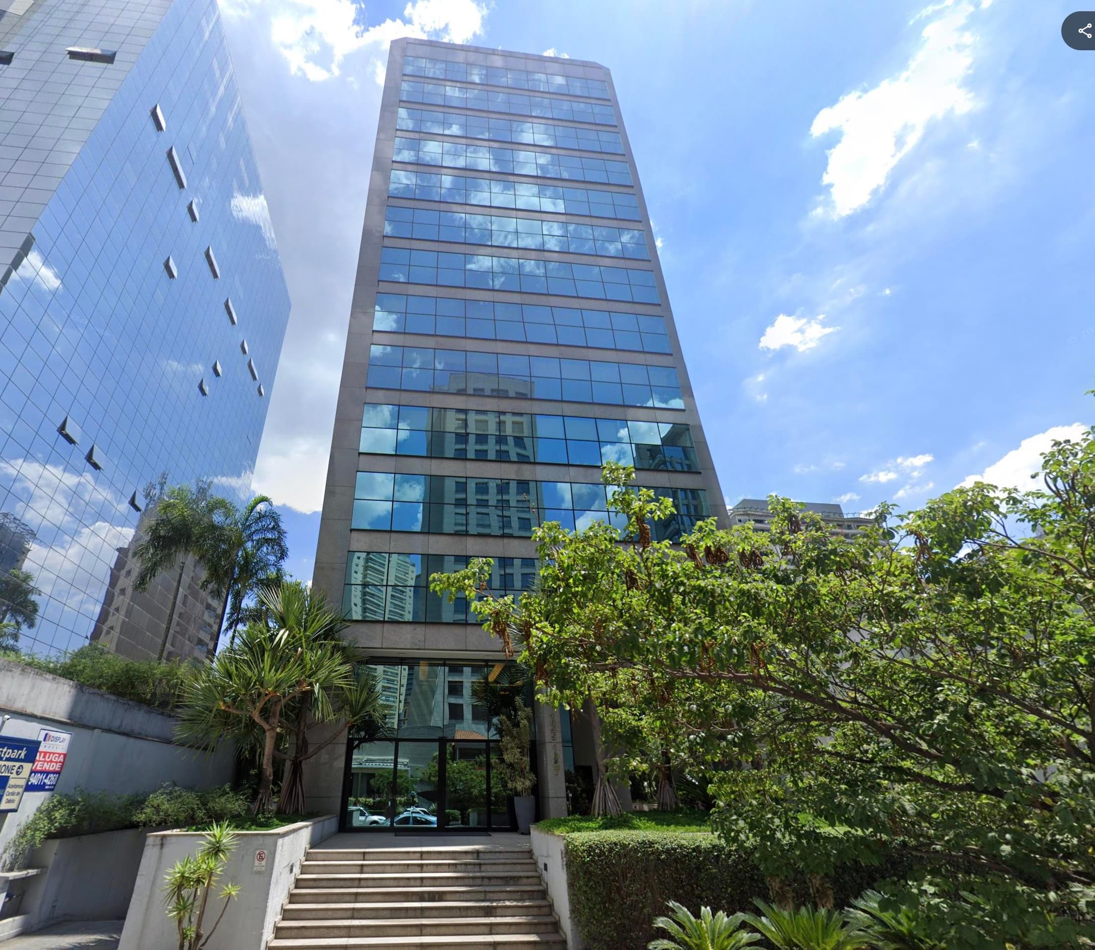 Foto 1 de 2: Comercial em leilão em São Paulo - SP, bairro Jardim Paulista — DIREITOS - ESCRITORIO Nº 42 4º ANDAR - EDIFÍCIO NEW AVENUE - JARDIM PAULISTA
