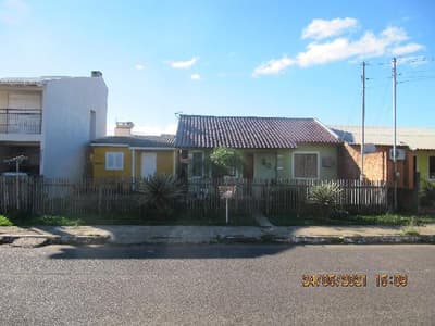 Casa em leilão em Guaíba - RS — Casa de 62.4m2, em GUAIBA/RS.
