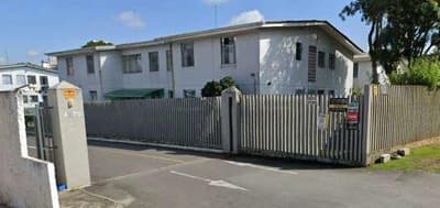 Apartamento em leilão em Curitiba - PR, bairro Campo Comprido — Direitos sobre o Apartamento nº 23 do bloco 13 do Conjunto Residencial Moradias Campo Comprido, situado na Rua Eduardo Sprada nº 4.570, Cidade Industria de Curitiba