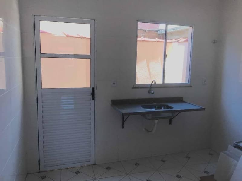 Foto 5 de 15: Casa em leilão em Nova Iguaçu - RJ, bairro Jardim da Viga — Casa 82m² com Terreno 66m² | Nova Iguaçu-RJ | Jardim da Viga | 3 Dorms - Próximo ao Sesc Nova Iguaçu e a Universidade Federal Rural do Rio de Janeiro - Campus Nova Iguaçu - Financiamento até 420 Meses!
