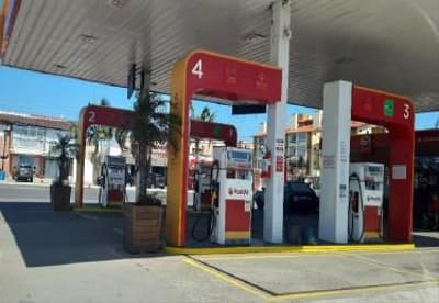 Foto 1 de 14: Comercial em leilão em Capão Da Canoa - RS — Posto de Combustível na Avenida Paraguassu, s/n , Capão Novo, Capão da Cona/RS