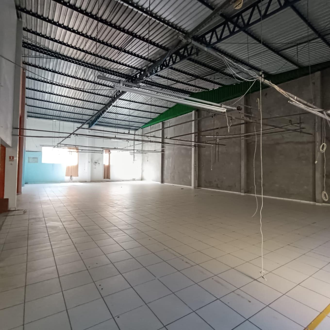 Foto 14 de 17: Comercial em leilão em Santo Antônio Do Sudoeste - PR — IMÓVEL COMERCIAL ¿ TERRENO 1.245 M² COM SALA COMERCIAL, BARRACÃO E GARAGEM ¿ SANTO ANTÔNIO DO SUDOESTE/PR