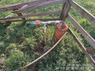 Foto 8 de 19: Area Rural em leilão em Cascavel - PR — Area de terras rural, medindo 18.964,00m², contendo um barracão com área de 820,00 m², silo para ração e poço artesiano.