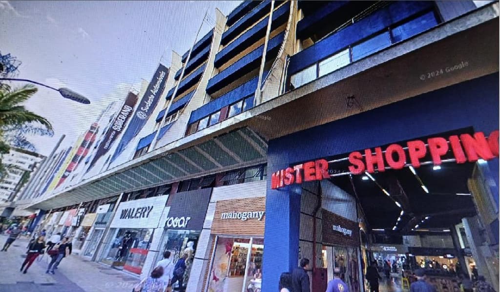 Imóvel em leilão em Juiz De Fora - MG — Garagem no Edifício Mister Shopping-MG