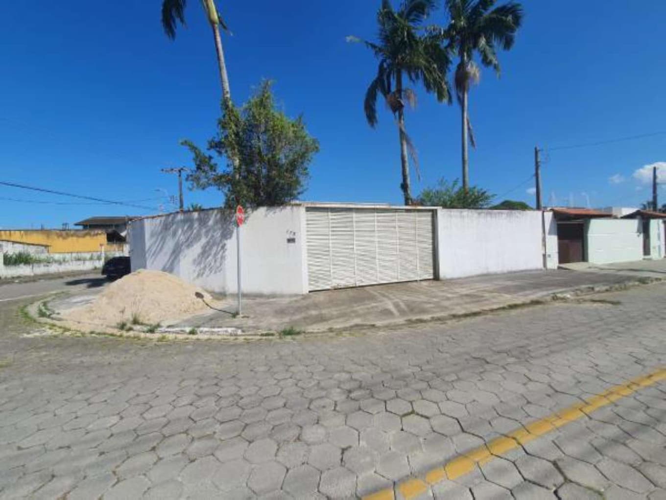 Foto 7 de 11: Casa em leilão em Caraguatatuba - SP — CASA EM CONSTRUÇÃO EM CARAGUATUBA-SP