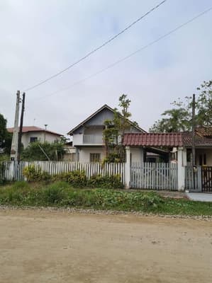 Foto 1 de 8: Terreno em leilão em Itapoá - SC — Casa com edícula área total de terreno de 384m² Itapoá/SC