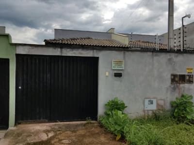 Casa em leilão em Palmas - TO — Casa c/ Terreno 137m², Ocupado no Lot Bertaville em Palmas/TO