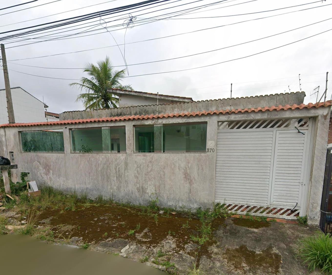 Foto 2 de 2: Comercial em leilão em Peruíbe - SP, bairro Flórida — PARTE IDEAL DE 1/3 DO IMÓVEL - PREDIO RESIDENCIAL E EDICULA C/ 210,10m2 - FLORIPA PERUIBE - PERUIBE
