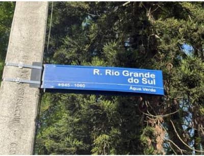 Foto 6 de 26: Terreno em leilão em Curitiba - PR, bairro Água Verde — Direitos que os executados possuem sobre a parte ideal correspondente a 25% do terreno com área de 654.00m2, sem benfeitorias - Bairro Água Verde - Curitiba/PR.