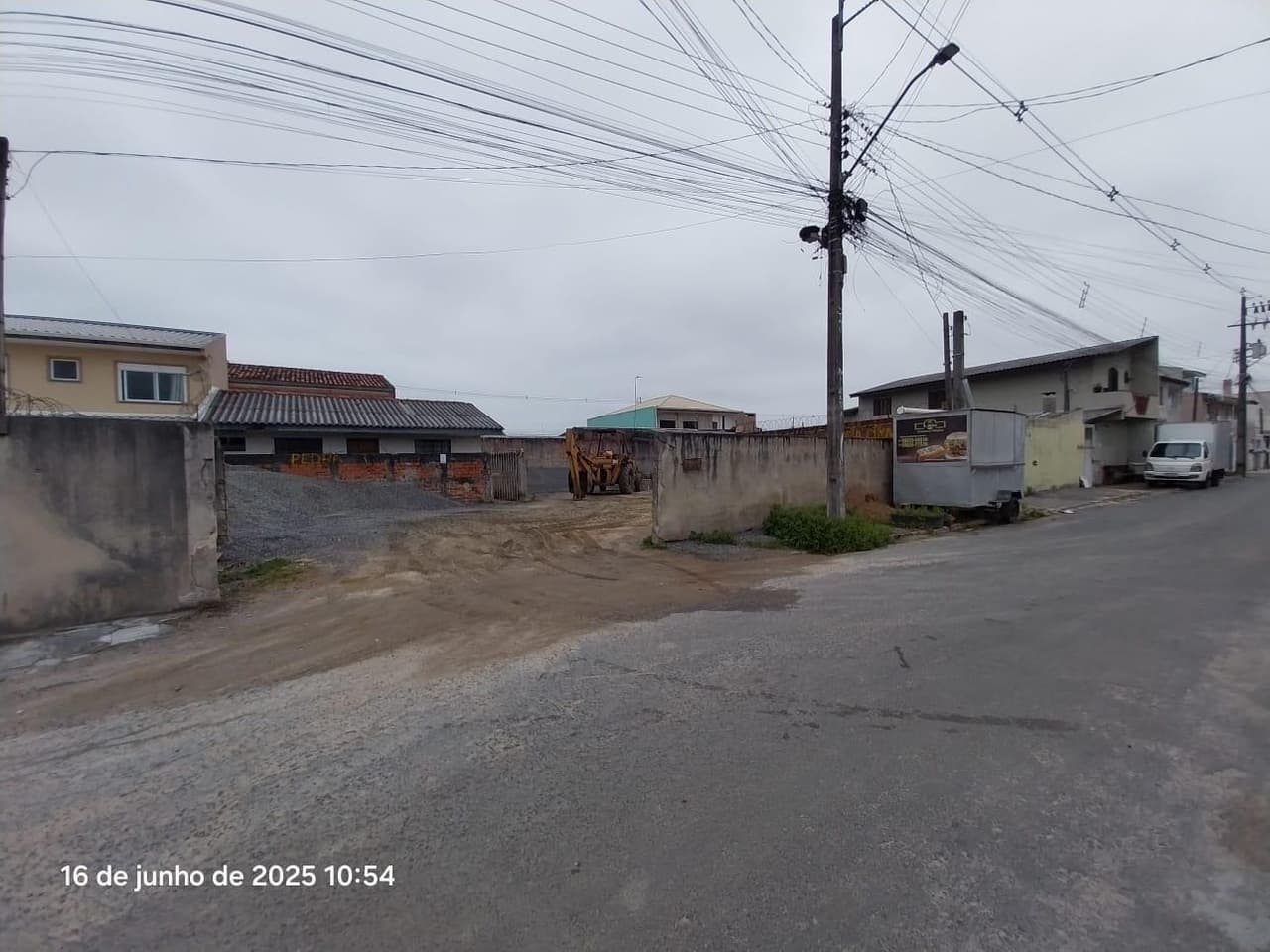 Foto 20 de 25: Terreno em leilão em Curitiba - PR, bairro Uberaba — Terreno urbano com área de 321,46m², contendo benfeitoria com área de 166,00m², Curitiba/PR
