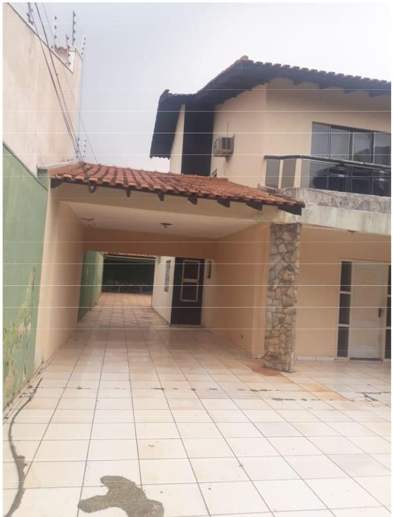 Foto 4 de 5: Casa em leilão em Umuarama - PR — Sobrado com área de 315,00m²- área de terreno de 396,60m² - Localizado na Rua Marabá, nº 3244, Zona I, Umuarama/PR.