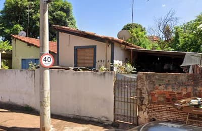 Casa em leilão em Barretos - SP — (50%) Casa, A.T. 112m², A.C. 53m², Exposição
