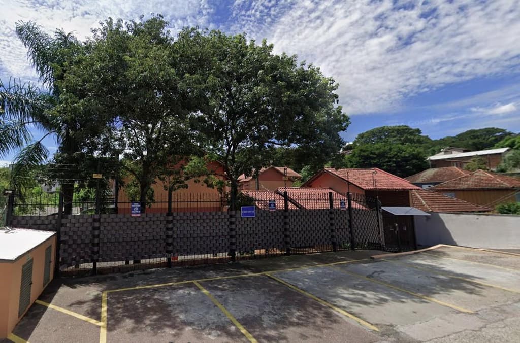 Foto 2 de 3: Casa em leilão em Porto Alegre - RS — Casa 144m², Cavalhada, Porto Alegre/RS - Ocupada