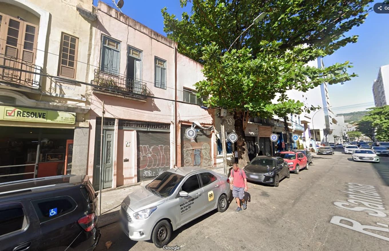 Casa em leilão em Rio De Janeiro - RJ — IMÓVEL - SOBRADO localizado na Rua de Santana nº 137 - Centro da cidade do Rio de Janeiro/RJ