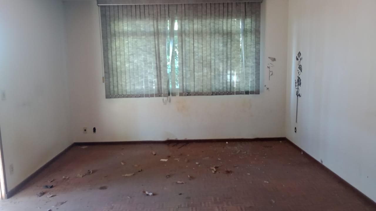 Foto 4 de 12: Casa em leilão em Capitão Leônidas Marques - PR — Casa 126m² Desocupada no Bairro Centro em Capitão Leonidas Marques/PR