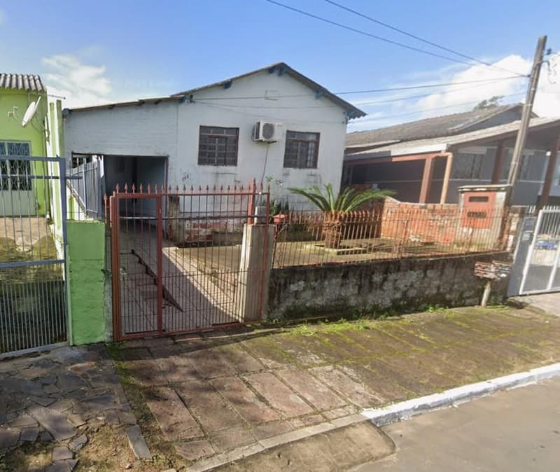 Foto 1 de 5: Casa em leilão em Gravataí - RS, bairro Cohab C — Casa 193m² (Conforme IPTU) e Terreno 255m² | Gravataí/RS | COHAB C | Excelente p/ Investidor ou Moradia!