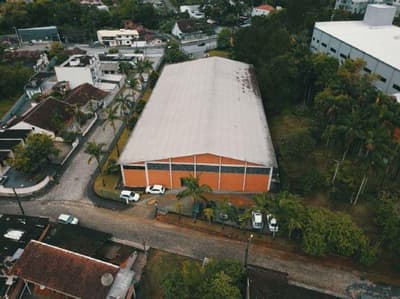 Foto 1 de 53: Terreno em leilão em Blumenau - SC — Terreno com área de 8.958m², bairro Salto Weissbach, Blumenau/SC