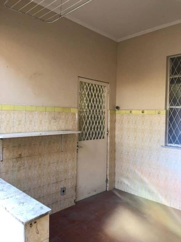 Foto 2 de 15: Casa em leilão em Rio De Janeiro - RJ, bairro Senador Vasconcelos — Casa 70m² com Terreno 250m² | Rio de Janeiro-RJ | Senador Vasconcelos |Próx. à Estação de Trem Senador Vasconcelos e Hospital Eduardo Rabello - Financiamento até 420 Meses!