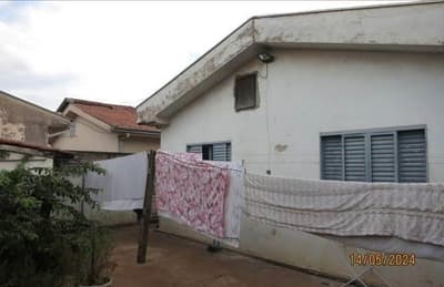 Foto 23 de 23: Casa em leilão em São Carlos - SP — Casa, A.T. 300m², A.C. 189m², 2 dorms, 1 suíte, Pq. Santa Felícia Jardim (Direitos)