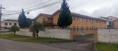 Apartamento em leilão em Curitiba - PR — 50% do apartamento nº 11 do Conjunto Residencial Moradias Terezina - Cond. III, situado na Rua Trindade nº 200, Cajuru, Curitiba/PR.