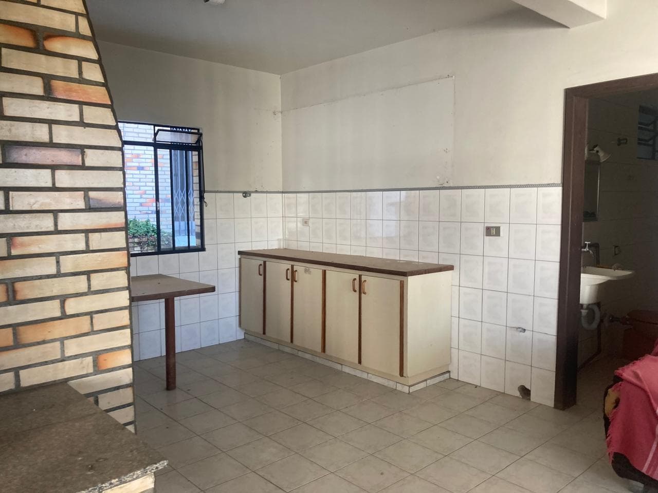 Foto 6 de 52: Casa em leilão em Curitiba - PR — Direitos Hereditários sobre Casa de 285m² - Bairro Jardim Social - Curitiba/PR