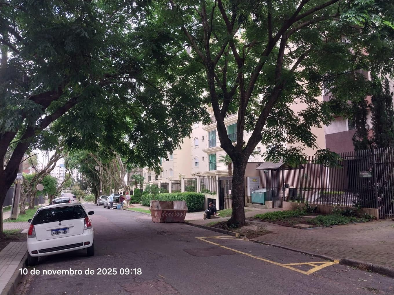 Foto 2 de 11: Apartamento em leilão em Curitiba - PR, bairro Cabral — Apartamento com a área construída exclusiva de 116,95m², Cabral, Curitiba/PR