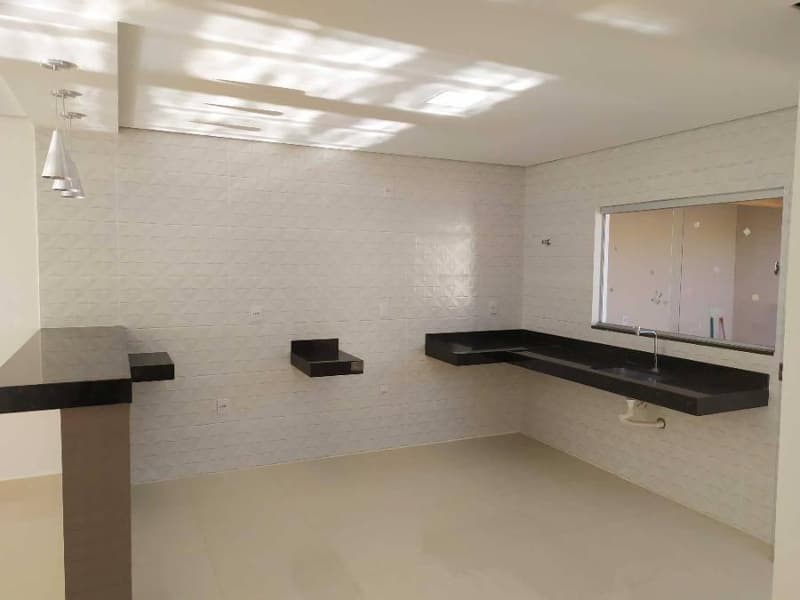 Foto 6 de 17: Casa em leilão em Montes Claros - MG, bairro Raul Lourenço — Casa 118m² com Terreno 140m² | Montes Claros-MG | Raul Lourenço | Oportunidade - Próx. à Av. Osmane Barbosa e Av. Minas Gerais - Financiamento até 420 Meses!