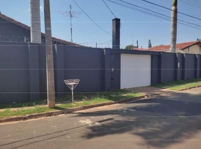 Foto 2 de 13: Terreno em leilão em Artur Nogueira - SP, bairro Santa Madalena — 2 IMÓVEIS RESIDENCIAIS - ÁREA TOTAL 600,30 M² - RUA SÃO BENTO - ARTUR NOGUEIRA/SP