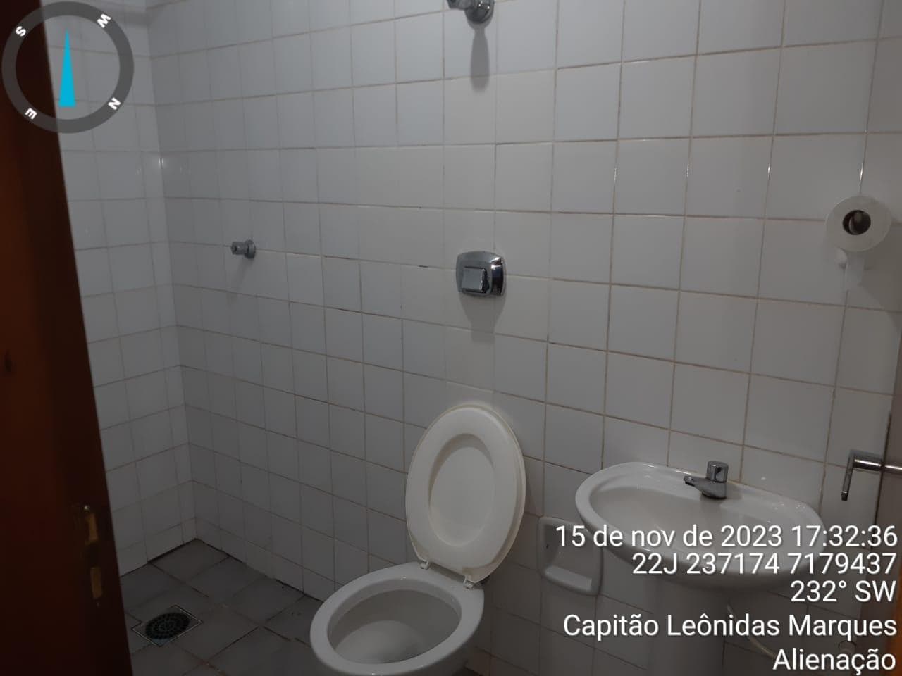 Foto 6 de 13: Casa em leilão em Capitão Leônidas Marques - PR — Casa 152m² Ocupada no Bairro Centro em Capitão Leonidas Marques/PR