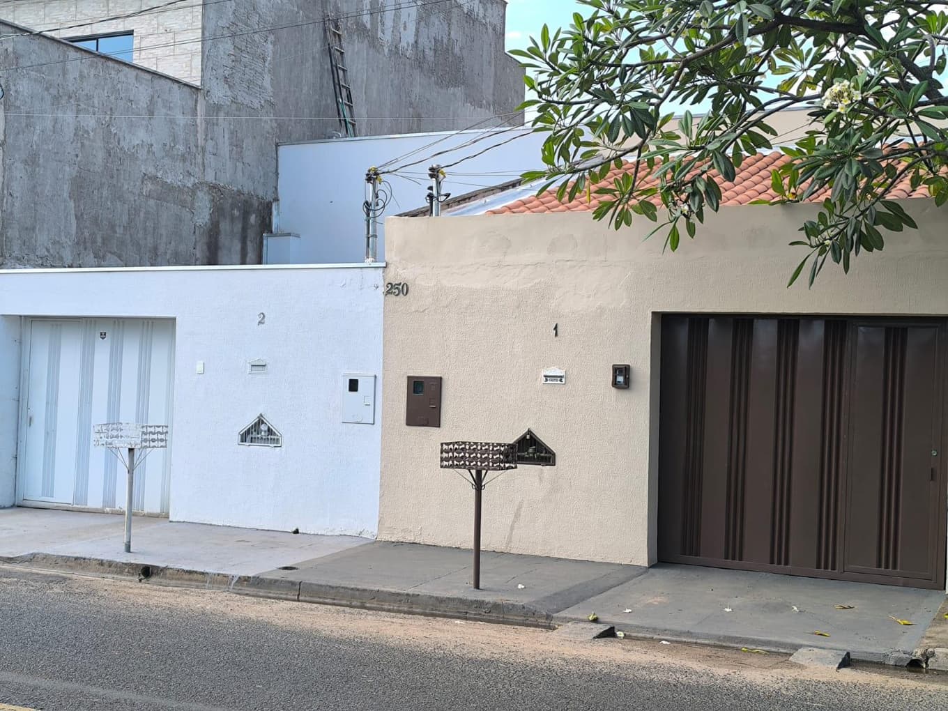 Foto 3 de 5: Casa em leilão em Uberlândia - MG — Casa 125m², Jardim Holanda, Uberlândia/MG - Ocupada