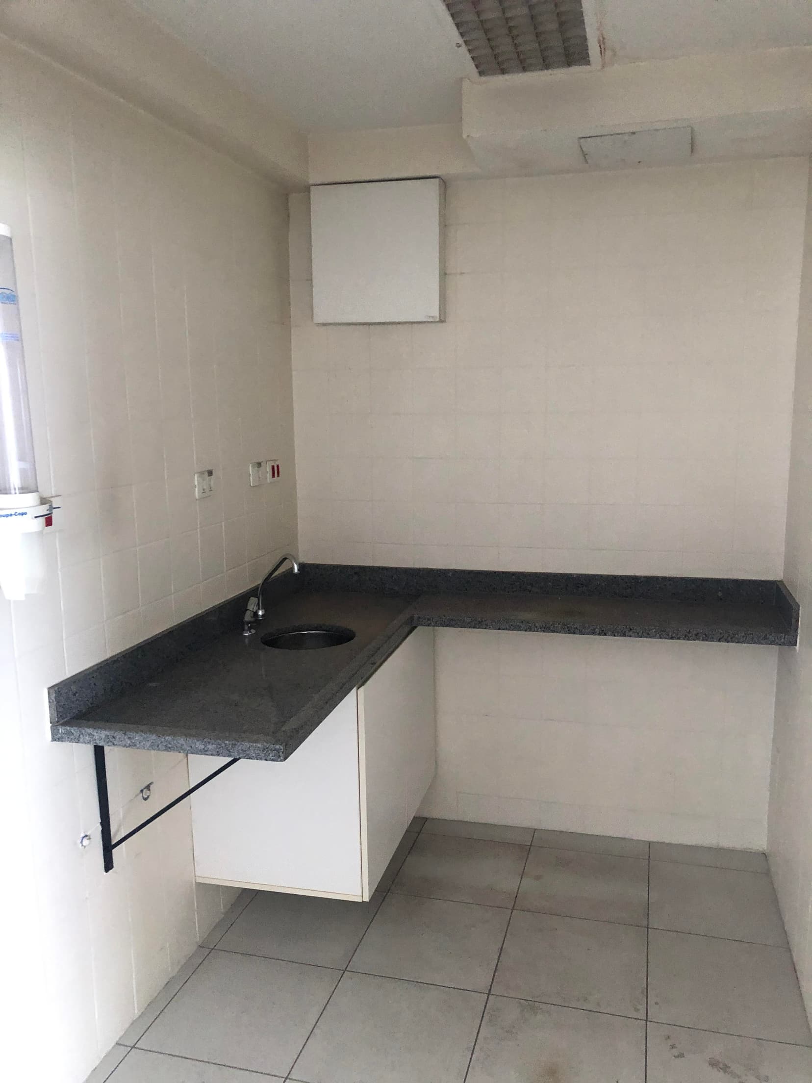 Foto 13 de 17: Comercial em leilão em São Paulo - SP, bairro República — Conjunto Comercial 253m² | Av. São João, 313 | 17º Andar | Vista p/ o Vale do Anhangabaú e Metrô República a 3min: Oportunidade no Coração de SP!