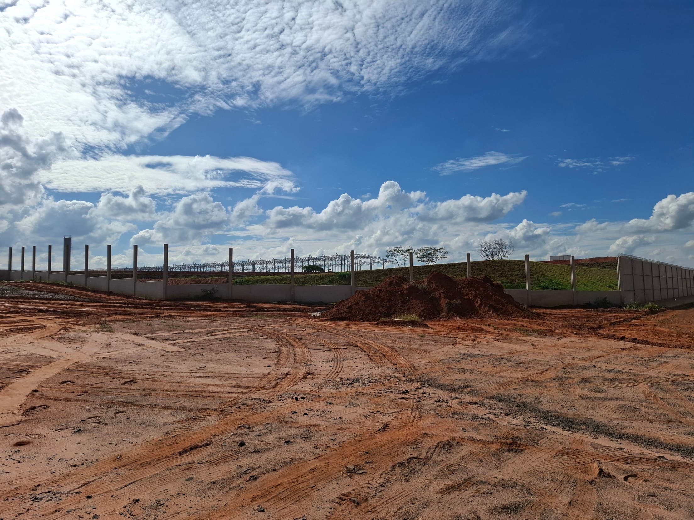 Foto 3 de 8: Comercial em leilão em Mirassol - SP — ÁREA DE TERRA INDUSTRIAL DE 24.200m² LOCALIZADO NA FAZENDA TRÊS BARRAS, MIRASSOL/SP | MATRICULA 13.648
