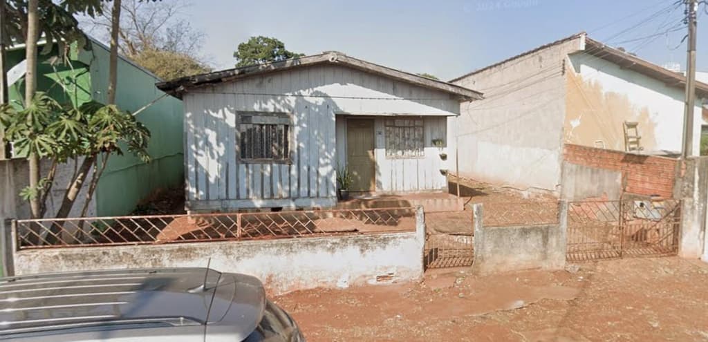 Imóvel em leilão em Arapongas - PR, bairro Novo Jardim Bandeirantes — Parte ideal de 16,6% de imóvel localizado na Rua Cambacica, nº 674, Arapongas/PR, com área de 480 m²