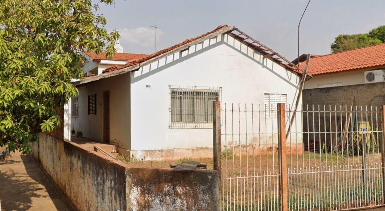 Foto 3 de 7: Casa em leilão em Iacanga - SP — Casa em Iacanga/SP com 228,80 m² e lance inicial 75% abaixo da avaliação