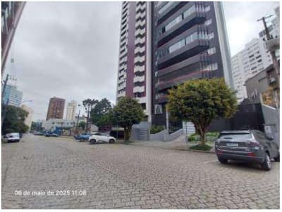 Foto 9 de 47: Apartamento em leilão em Curitiba - PR — Apartamento nº 1401 com área privativa de 184,48m² com duas vagas de garagem - Avenida Munhoz da Rocha,175, Juvevê, Curitiba/PR