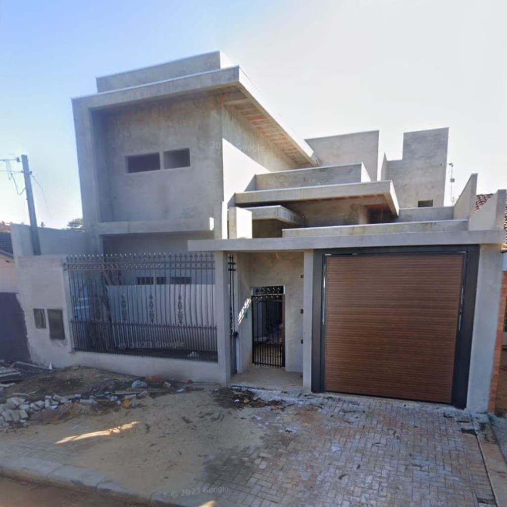 Casa em leilão em Toledo - PR, bairro Jardim Coopagro — IMÓVEL RESIDENCIAL COM Á. T. DE 279.40 m2- Em TOLEDO/PR