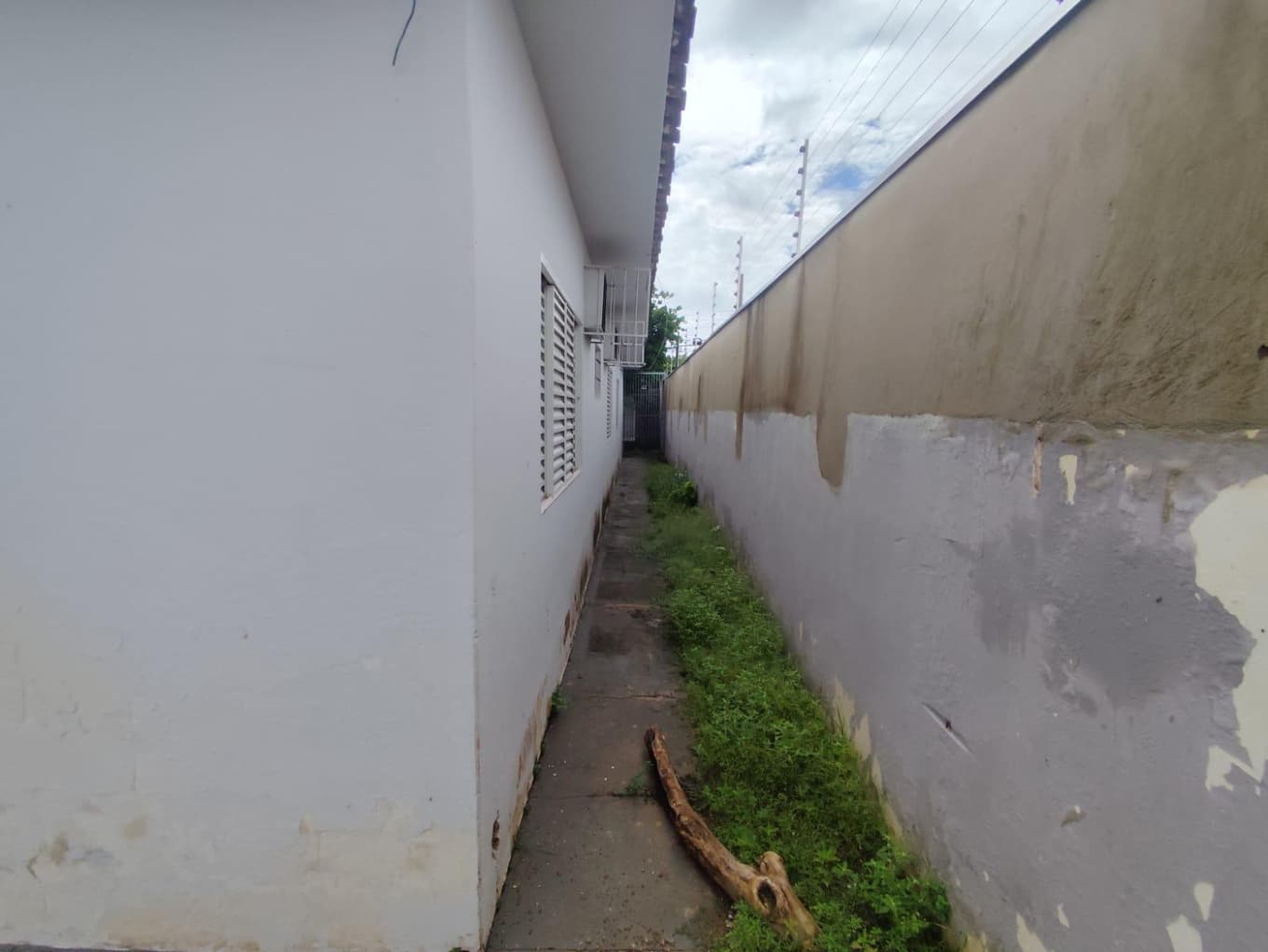Foto 6 de 13: Casa em leilão em Cuiabá - MT, bairro Loteamento Jardim Itália — CASA RESIDENCIAL | A.T. 420 M² | A.C 193,35 M² | BAIRRO: LOTEAMENTO JARDIM ITÁLIA | CUIABÁ/MT