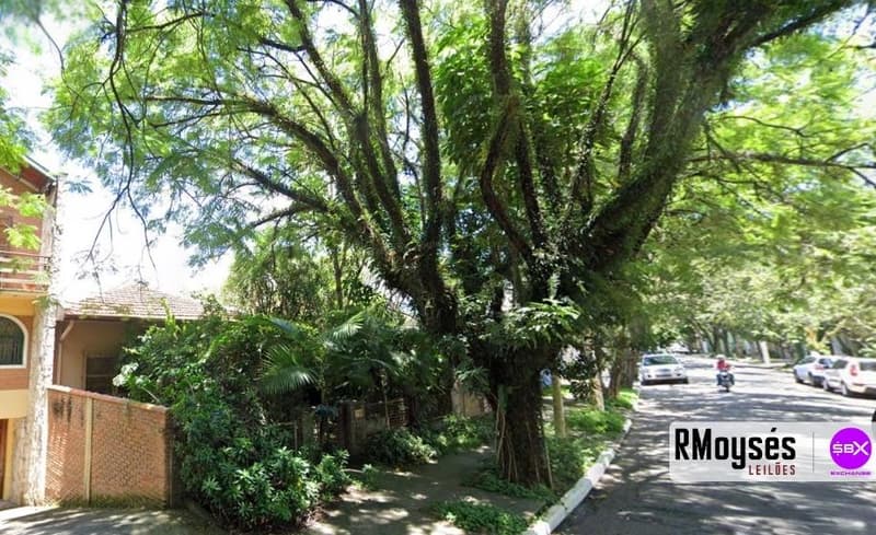 Foto 3 de 18: Casa em leilão em São Paulo - SP, bairro Brooklin — Imóvel Residencial, A.T. 579m², A.C. 222m², Brooklin