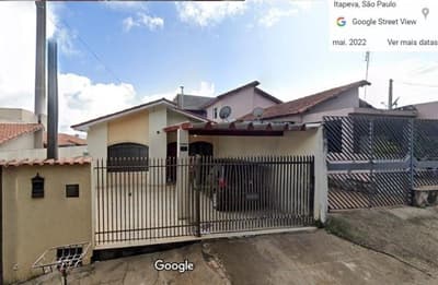 Foto 1 de 5: Casa em leilão em Itapeva - SP, bairro Jardim Maringá — Casa, A.T. 330m², A.C. 70m², 3 dorms, Piscina, Edícula, Jd. Maringá