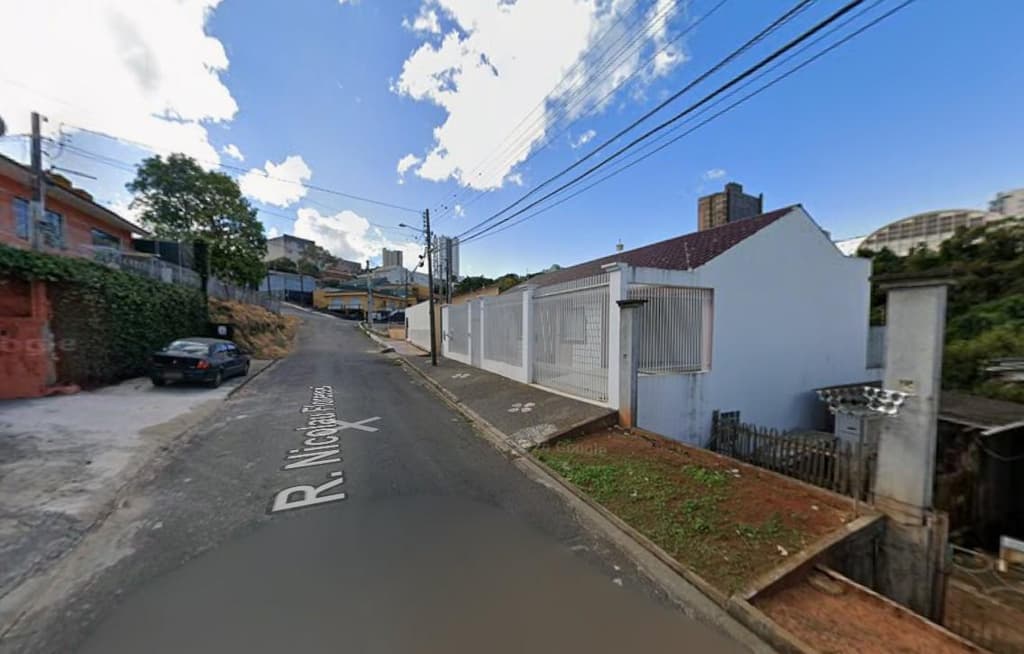 Foto 2 de 2: Casa em leilão em Ponta Grossa - PR, bairro Bairro da Ronda — Casa 225m², Bairro da Ronda, Ponta Grossa/PR