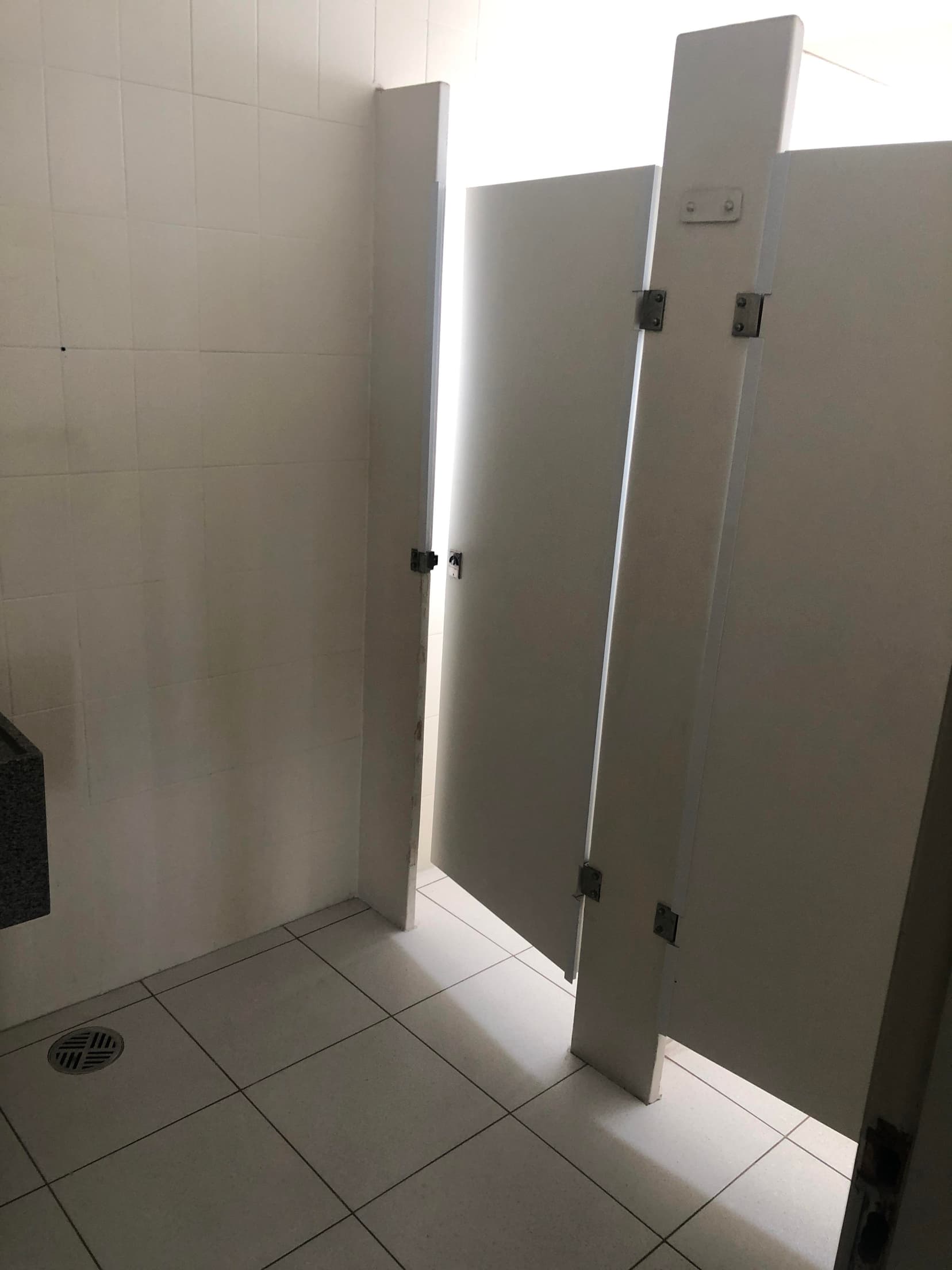 Foto 14 de 17: Comercial em leilão em São Paulo - SP, bairro República — Conjunto Comercial 253m² | Av. São João, 313 | 17º Andar | Vista p/ o Vale do Anhangabaú e Metrô República a 3min: Oportunidade no Coração de SP!