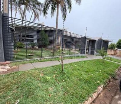 Casa em leilão em Campo Mourão - PR, bairro Centro — IMÓVEL URBANO COM ÁREA TOTAL DE 750.00M2 EM CAMPO MOURÃO