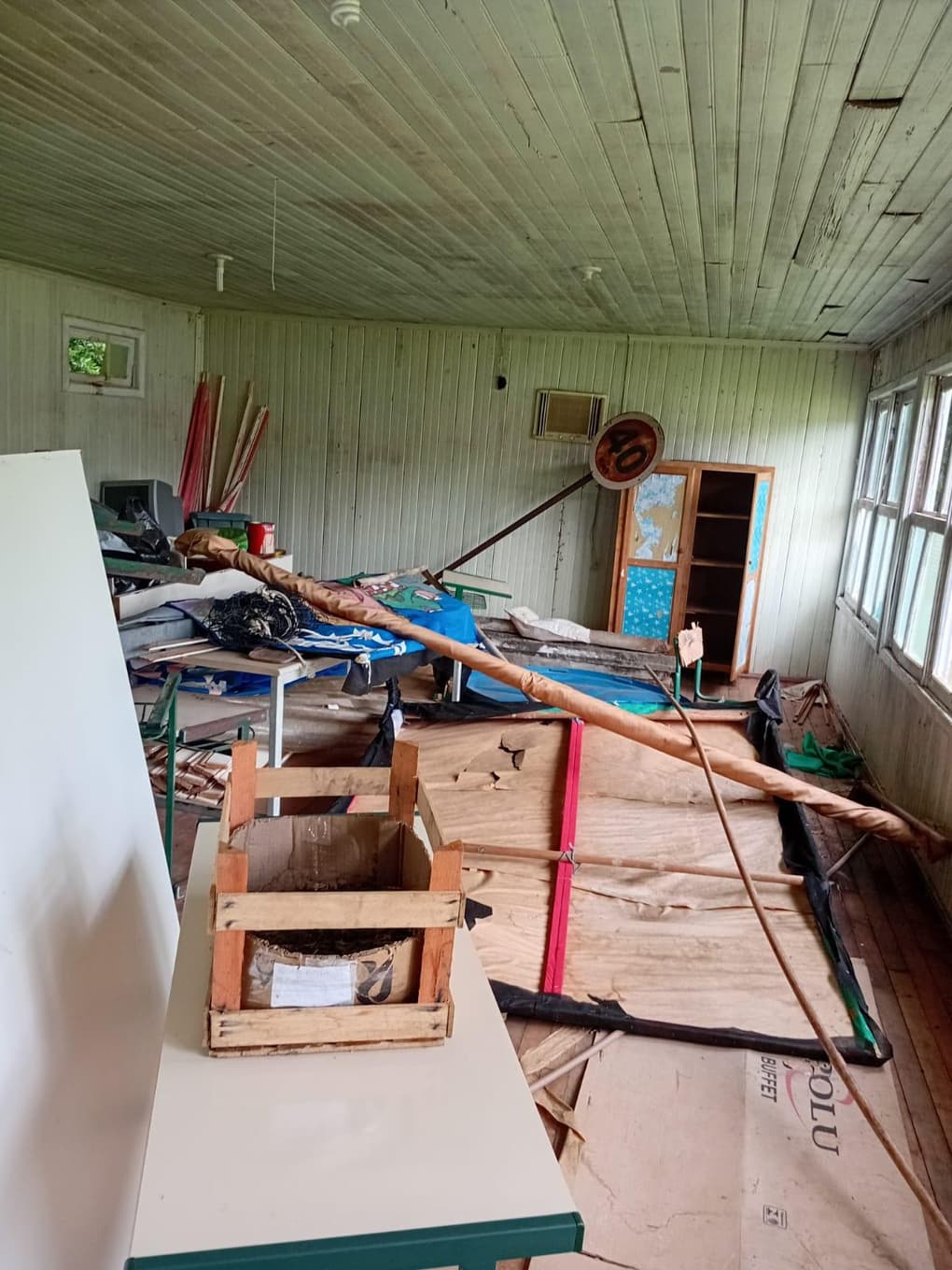Foto 6 de 8: Casa em leilão em Romelândia - SC — CASA DE MADEIRA DE LEI MEDINDO APROXIMADAMENTE 60M²