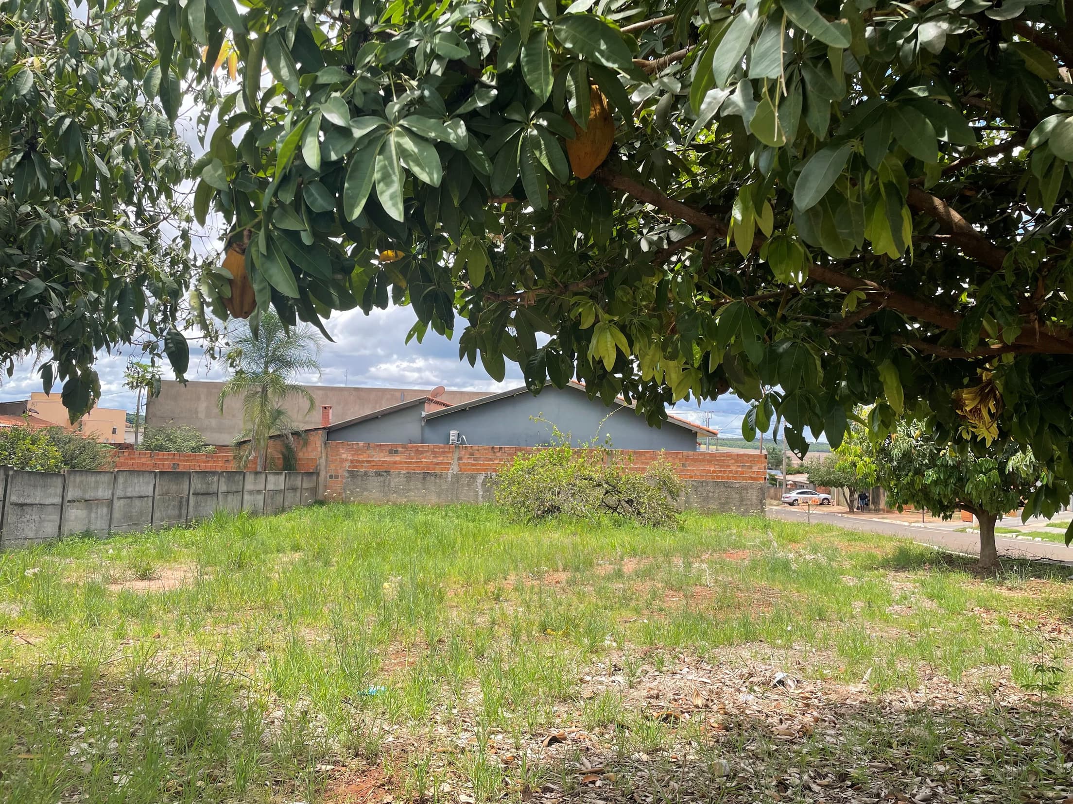 Foto 2 de 3: Terreno em leilão em Paraíso Das Águas - MS, bairro Centro — TERRENO URBANO DE ESQUINA | A.T. 466,55M² - LOT. PATRIMÔNIO DO PARAÍSO EM PARAÍSO DAS ÁGUAS MS