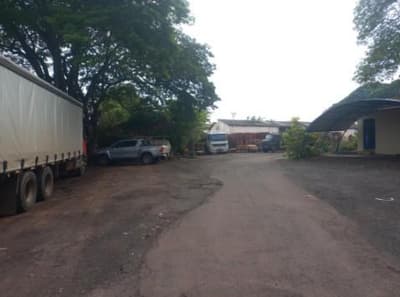 Foto 5 de 13: Comercial em leilão em Taquaritinga - SP, bairro Guariroba — Imóvel Industrial, A.T. 3.466,75m², possui 3 galpões, casa e escritório, Distrito de Guariroba